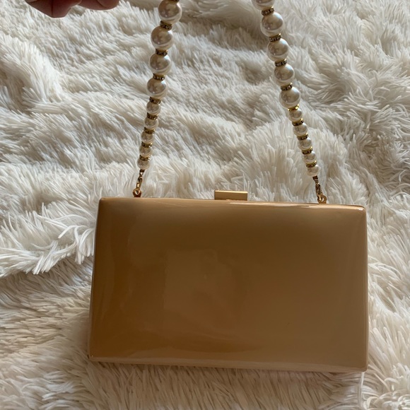 Pearl Handle Handbag - Picture 4 of 7